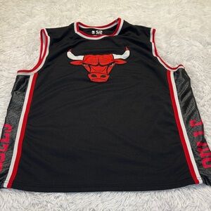 ULTRA GAME NBA MENS Black and Red CHICAGO Bulls Jersey SIZE XL SEE MEASUREMENTS